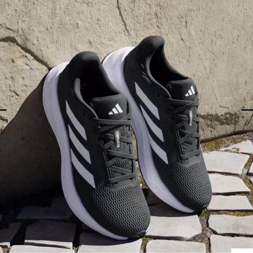 Adidas Response Black and White Box